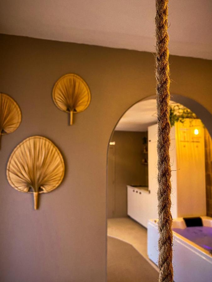 Love Room Suite Bali - Auray En Bretagne Brech 外观 照片