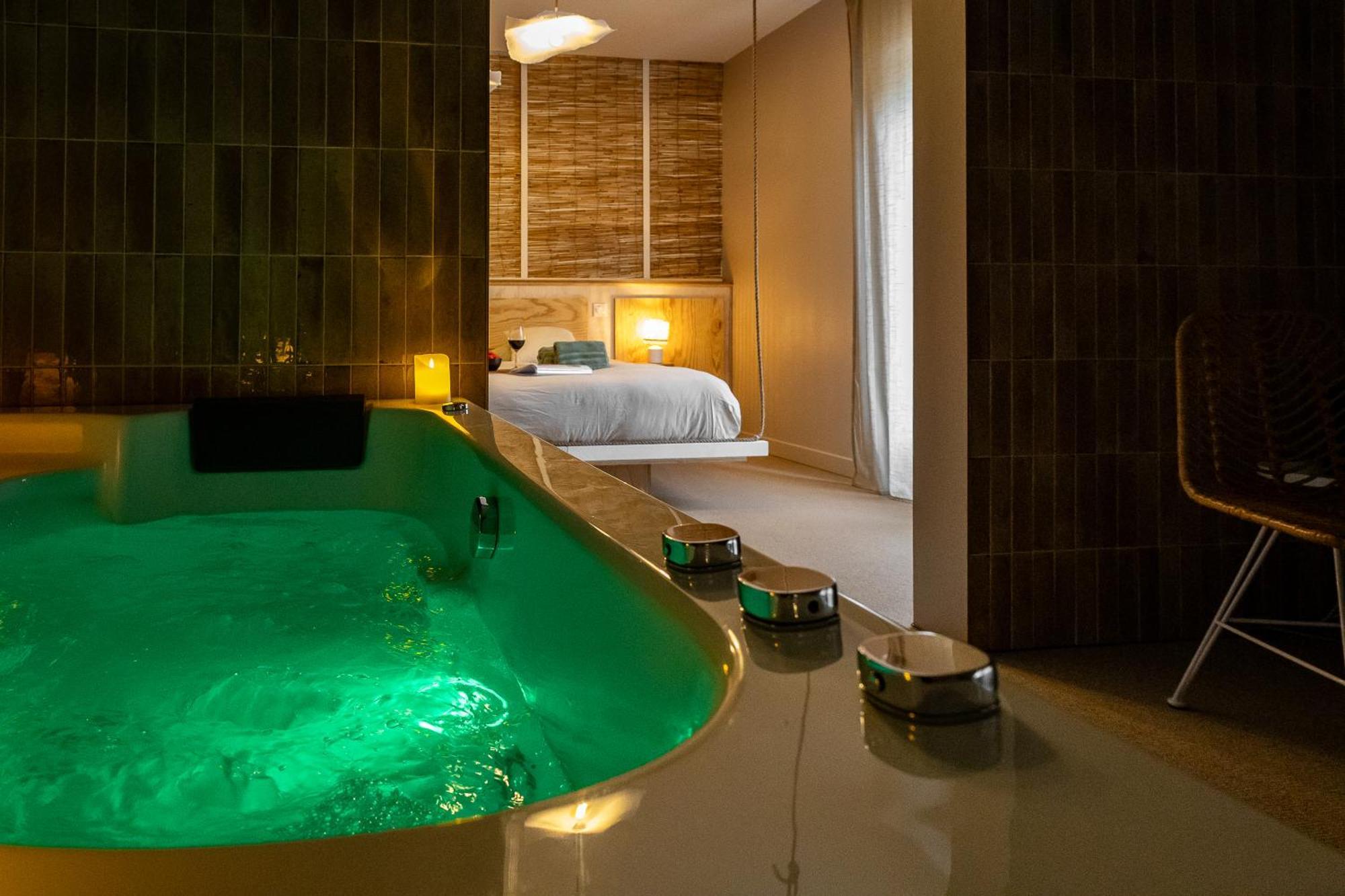 Love Room Suite Bali - Auray En Bretagne Brech 外观 照片