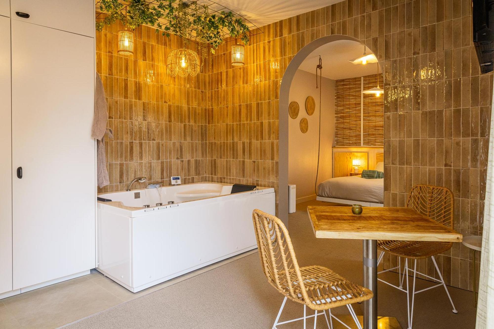 Love Room Suite Bali - Auray En Bretagne Brech 外观 照片